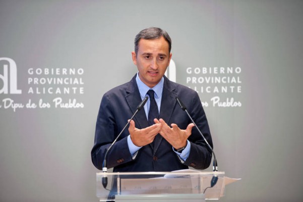 César Sánchez reivindica la derogación del decreto plurilingüe: 