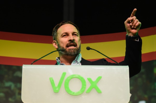 Mitin de Santiago Abascal en València (Fotos: EDUARDO MANZANA)