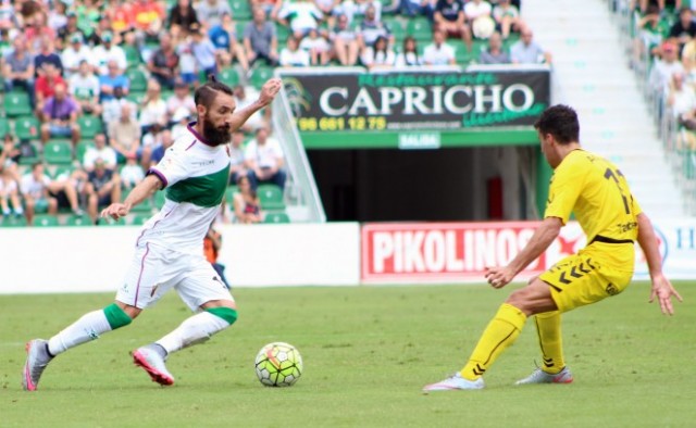 El Elche anuncia cesión de Cifu al Málaga hasta el final de la temporada