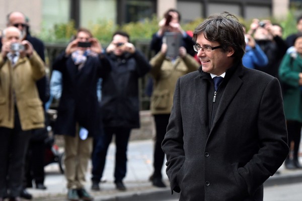 Puigdemont exige liberar a los 