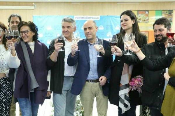 La resaca del pacto del comercio: los minoristas de Alicante reflexionan; el Consell 'blinda' el verano 