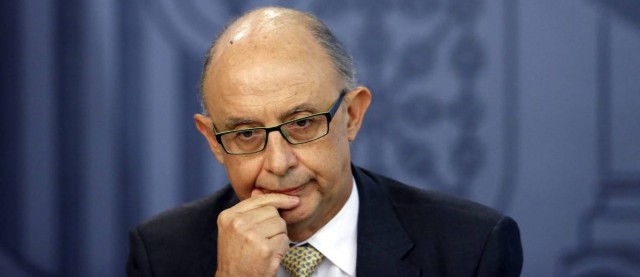 Montoro congela 353 millones de financiación a la Comunitat hasta que haya presupuesto de 2018