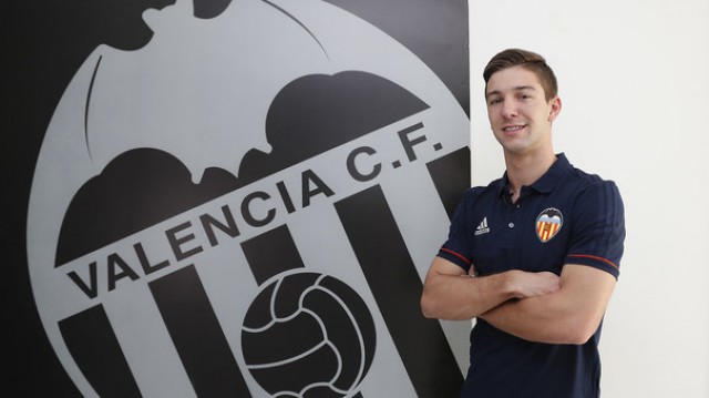 El Valencia hace oficial la cesión de Vietto hasta final de temporada