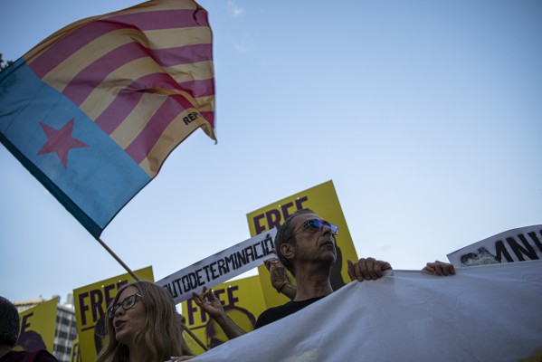 
Concentración en València en protesta por la sentencia del 'procés' (Fotos: EVA MÁÑEZ)