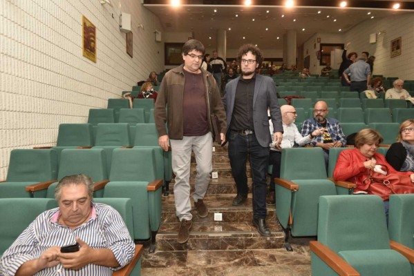 Guanyar y EU buscan una solución pactada en la crisis de los concejales