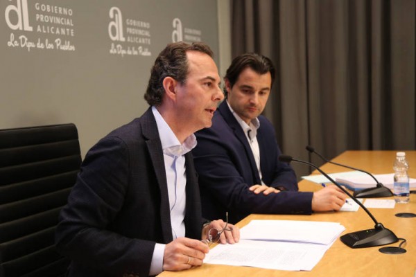 El PP replica que el Botànic y la Diputación de Valencia también dan ayudas a dedo
