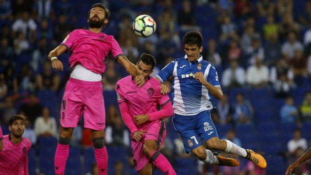 El Levante golpea al Espanyol en Cornellà e inclina la eliminatoria a su favor