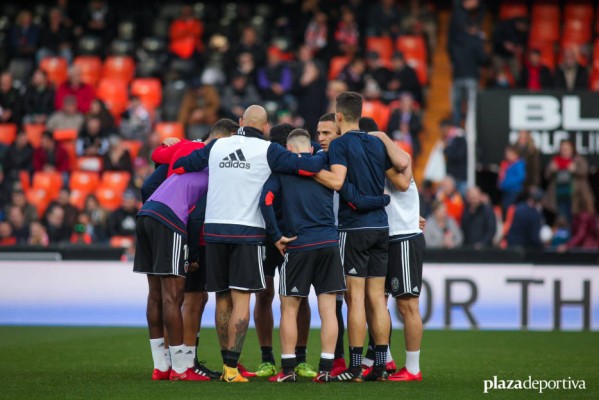 Los Reyes Magos dejan en Mestalla un partido inédito y el debut de Vietto