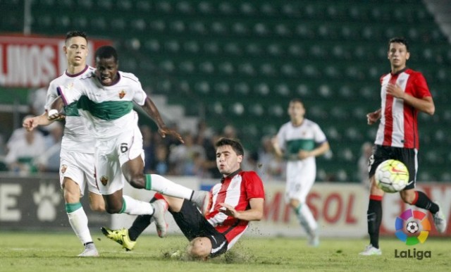 El Elche anuncia la cesión de Michael Anaba al Deportivo Alcoyano