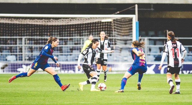 El Levante Femenino sale goleado en su visita al líder 