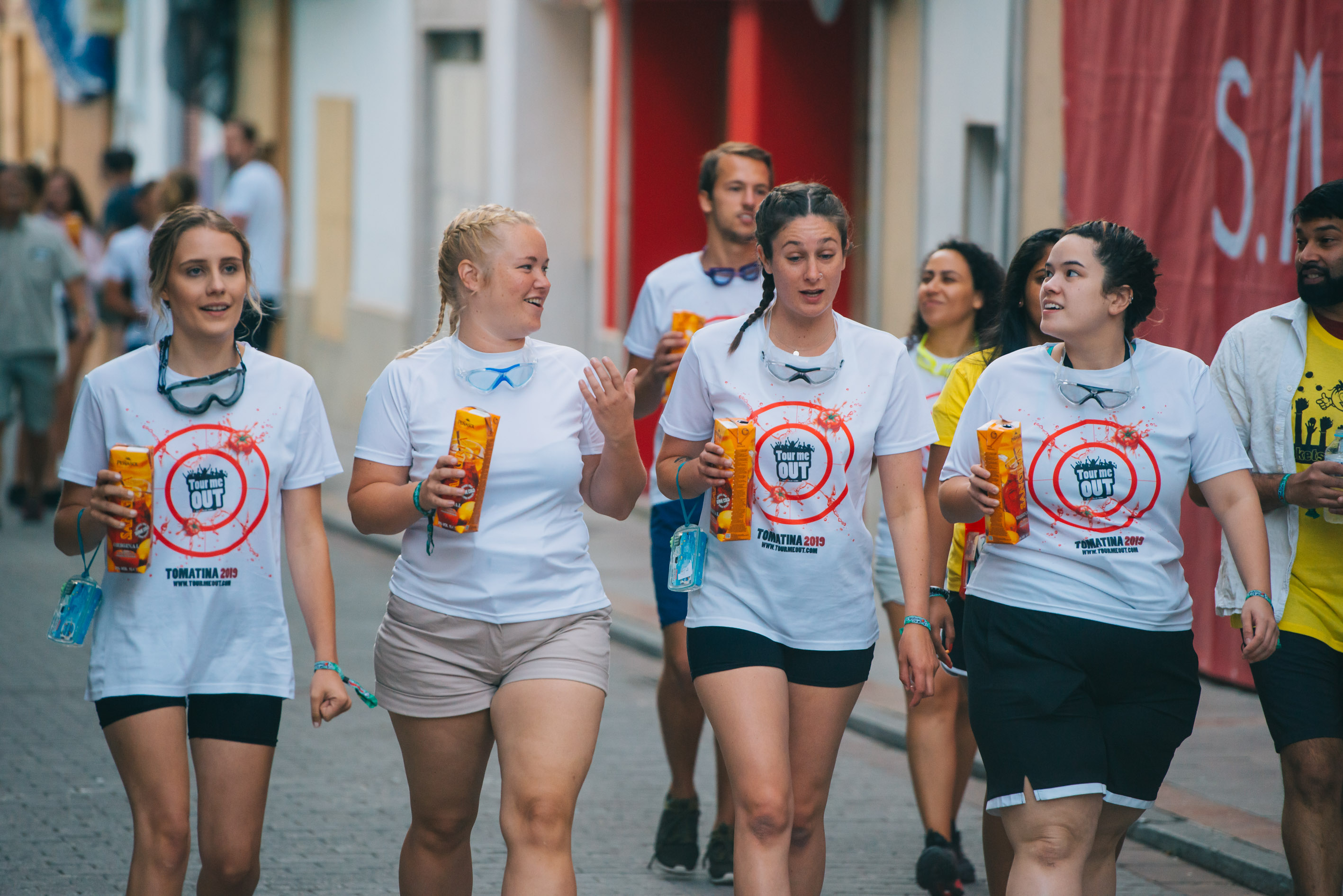 La Tomatina tiñe de rojo Buñol (Fotos: KIKE TABERNER)