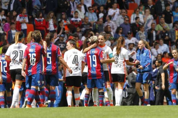 Levante UD y Valencia CF cierran la primera vuelta igualados pero lejos del podio