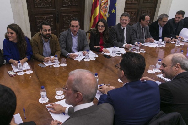 Partidos, sindicatos y patronal discrepan sobre si seguir con las movilizaciones tras el 18N