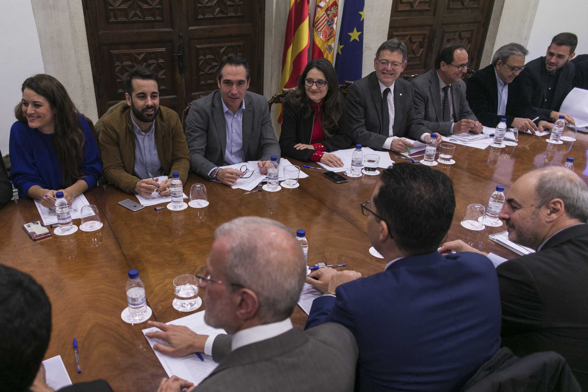 Partidos, sindicatos y patronal discrepan sobre si seguir con las movilizaciones tras el 18N