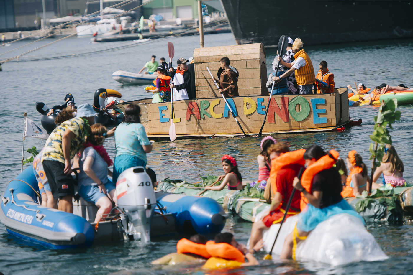 I Regata de Barcos Locos en La Marina de València (Fotos: KIKE TABERNER)