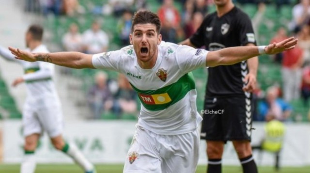 El Elche supera al Sporting Lokeren con tres goles de Javi Flores 