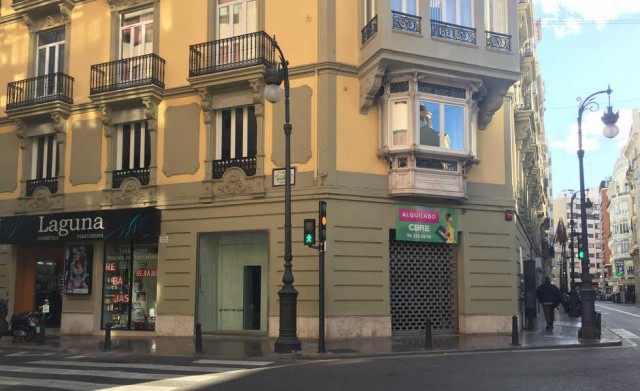 Evo Banco se muda y dejará su oficina de la Plaza del Ayuntamiento de València