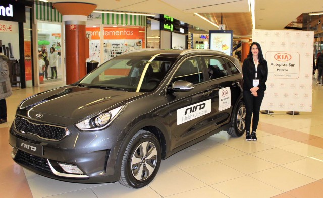 Kia Autopista Sur expone los modelos Stonic y Niro en El Saler y Nuevo Centro