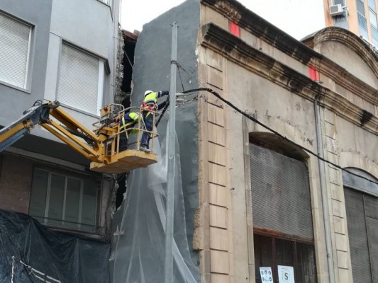 La Conselleria suspende cautelarmente el derribo del edificio Nuevos Riegos el Progreso de Elche