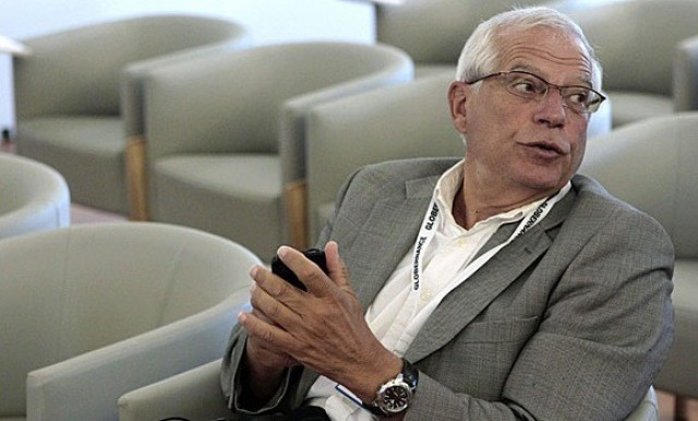 Dos bonistas de Abengoa piden investigar al exministro Josep Borrell