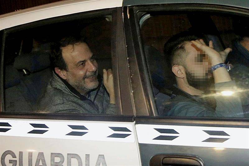 Vicente Burgos, a su llegada al juzgado (Foto: Eva Máñez) - 