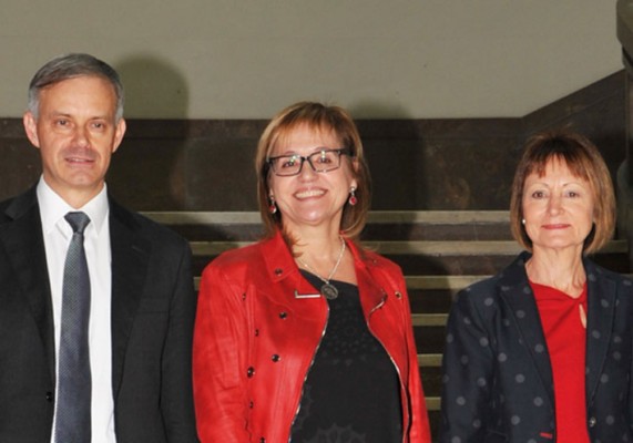 Dos candidatas optan a ser la primera mujer rectora de la Universitat de València