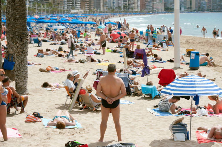 Un 60% de los turistas que llegan a València se alojan en viviendas turísticas 