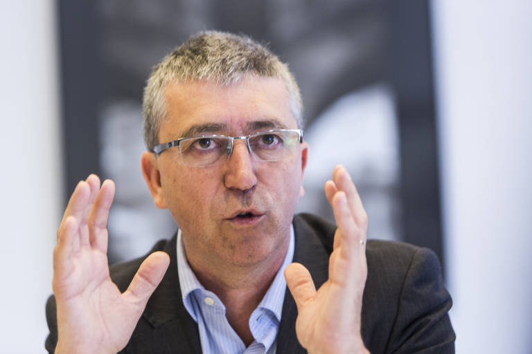 Climent se reúne el lunes con los grupos para intentar votar el pacto de horarios comerciales