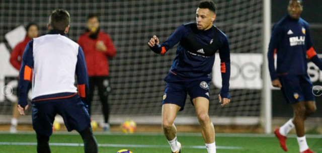 Coquelin debuta con el Valencia tras ser incorporado en el mercado invernal