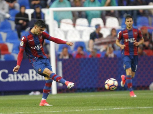 La falta de gol condena a un buen Levante ante un Celta muy discreto