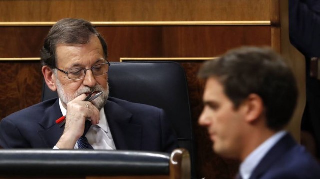 El PP instruye a sus cargos para que defiendan la prisión permanente revisable y ataquen a Cs