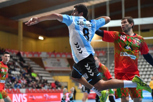 Mijuskovic, Salinas y Simonet, ausencias en la vuelta al trabajo del Balonmano Benidorm