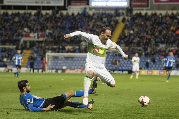 El Hércules se aleja de un 'play-off' que ahora mismo sí jugaría el Elche