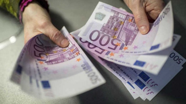 El 34,5% de los españoles cree que la economía se mantendrá estable y un 37,3% que mejorará