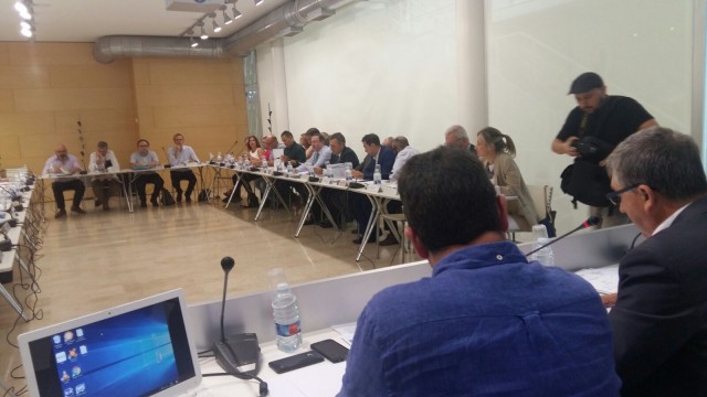 Los comerciantes de Alicante ya dan por perdida la batalla de los domingos tras el pacto autonómico