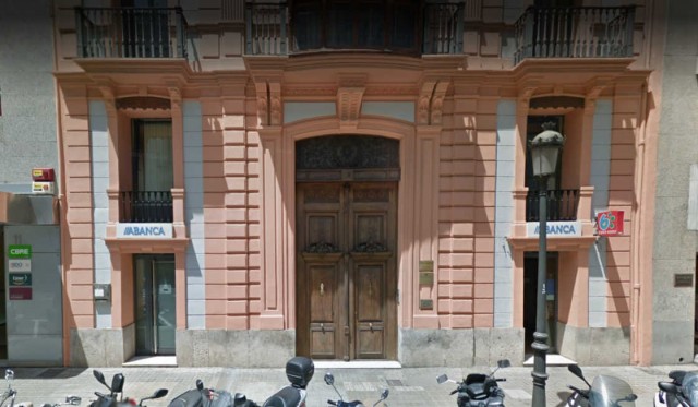 Abanca se instalará en la oficina que deja Evo Banco en la Plaza del Ayuntamiento de València