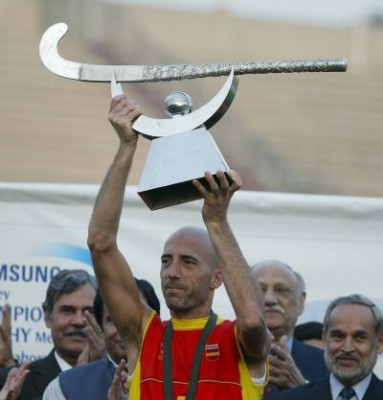 Escarré participará como jugador-entrenador invitado en Pakistán