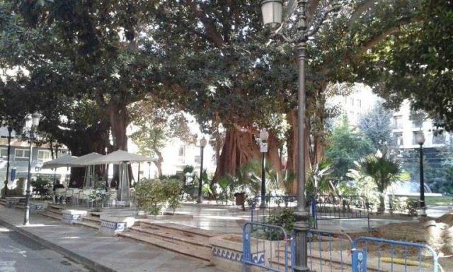 Alicante pacta con los hosteleros un nuevo plan de terrazas en Miró que restringe el espacio central