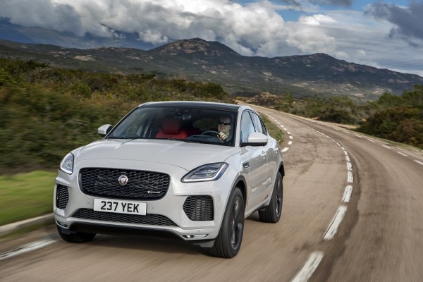 Jaguar inicia este mes las entregas en España del SUV compacto E-Pace