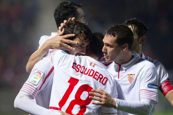El Sevilla golea al Mirandés y accede a semifinales