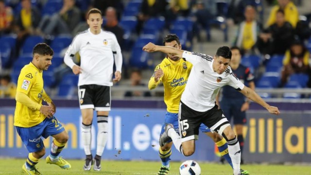 Ryan y Enzo Pérez empujan al Valencia al semifinales