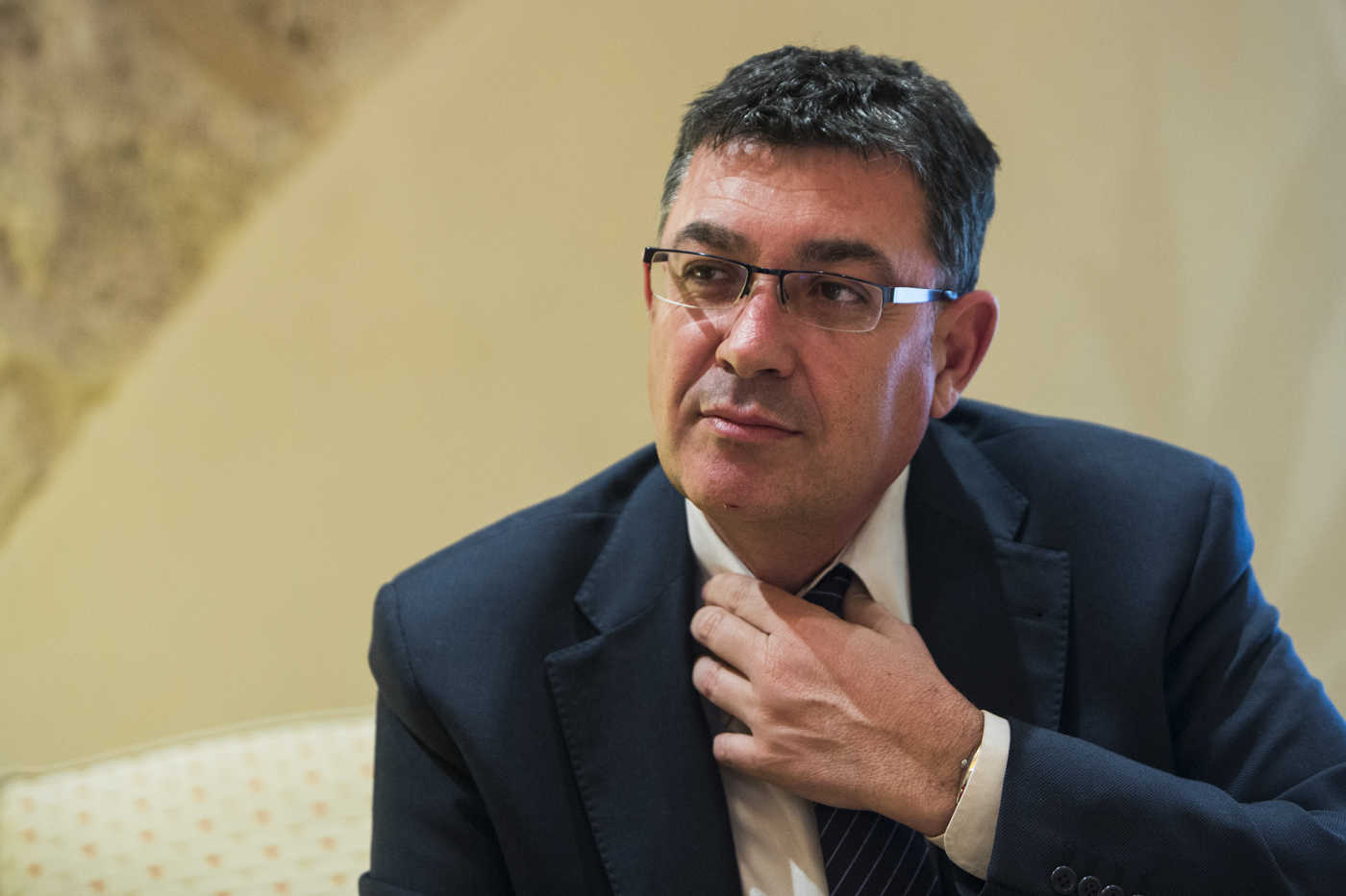 Morera carga a Les Corts las entradas de un concierto benéfico