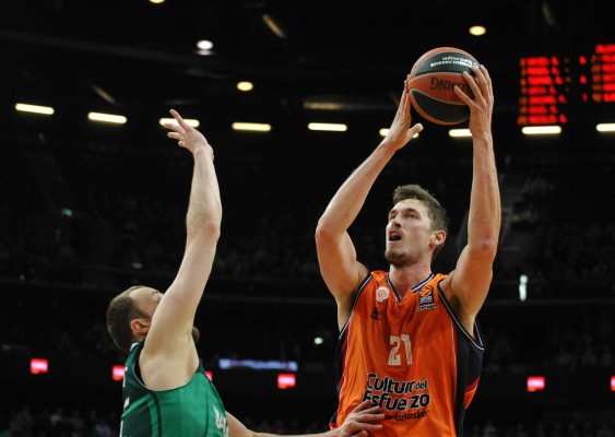 A las puertas del milagro tras una épica remontada contra Zalgiris 