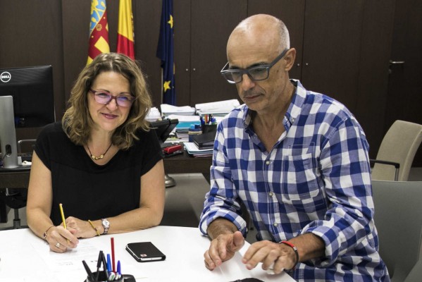 Cebrián planea cesar a dos altos cargos cercanos a Julià Álvaro y reabre la guerra con Verds-Equo