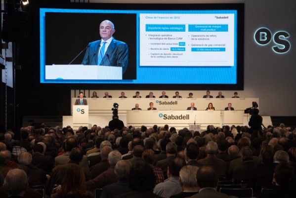 Banco Sabadell se queda a las puertas de duplicar su beneficio anual gracias a TSB