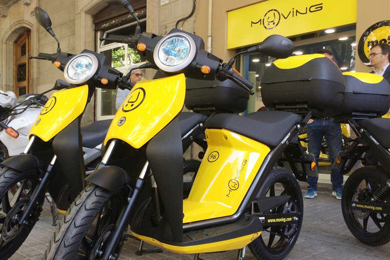 València se plantea una tasa para regular el alquiler de motos eléctricas