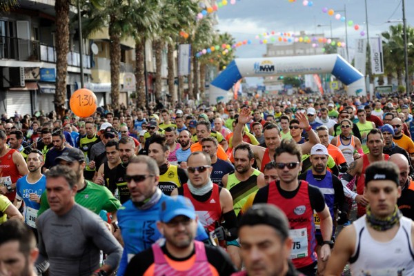 ¿El precio de una crisis o una nueva etapa? 3.500 'runners' menos en la Media Maratón de Santa Pola