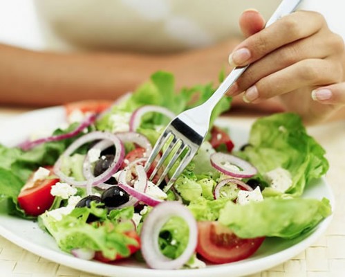 Especialistas advierten que las dietas bajas en calorías son las menos efectivas a la hora de perder peso