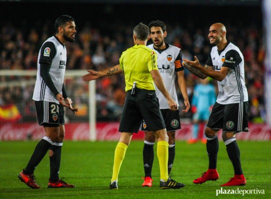 Aquel gol anulado a Messi en Mestalla...