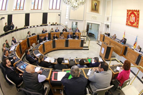 La Diputación rechaza la nueva regulación de las ayudas directas que proponía Compromís